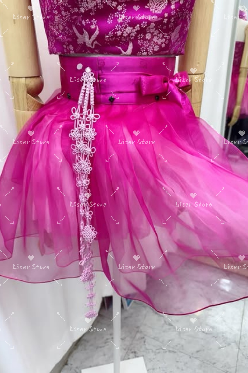 Robe Hanbok Courte Moderne Lis - Modern Korean Lifestyle avis et prix